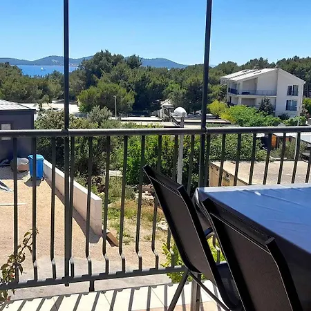 펜션 Holiday Drage/biograd Riviera 39728 *